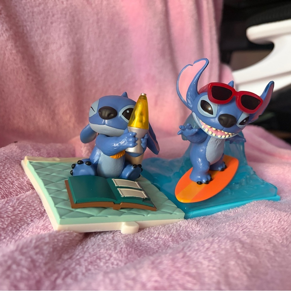 Stitch vinyl figures x 2